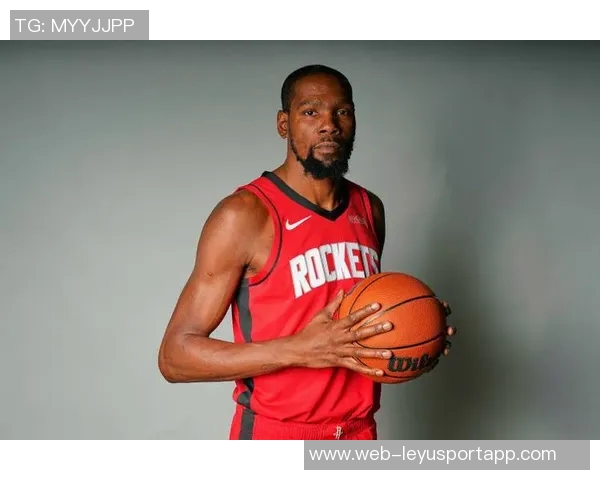 乌度卡谈KD遭包夹局面强调需寻找破解之道以助球队突破困境 乌度卡谈KD遭包夹局面强调需寻找破解之道以助球队突破困境