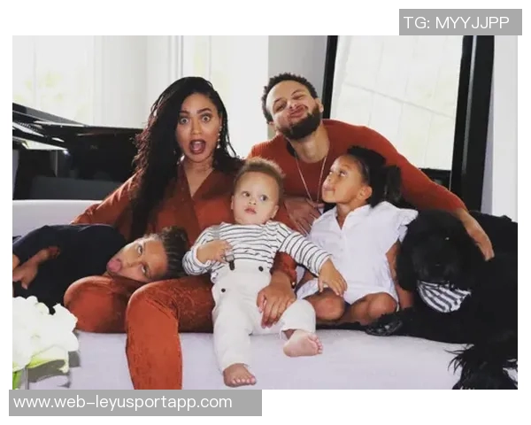 夸梅:库嫂应珍惜库里真爱而非追求外在不满 夸梅:库嫂应珍惜库里真爱而非追求外在不满