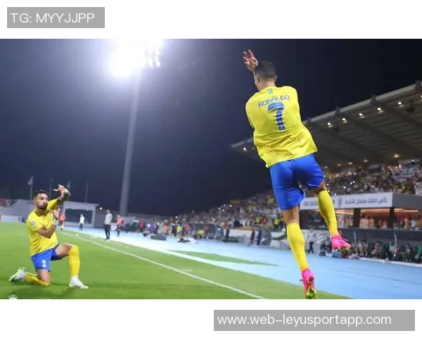 赛哈特海湾主帅对裁判判罚不满指责布罗佐维奇应被红牌罚下 赛哈特海湾主帅对裁判判罚不满指责布罗佐维奇应被红牌罚下