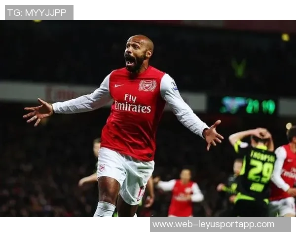 英超官方问球星手机里最出名的联系人是谁，汉密尔顿诺天王被提